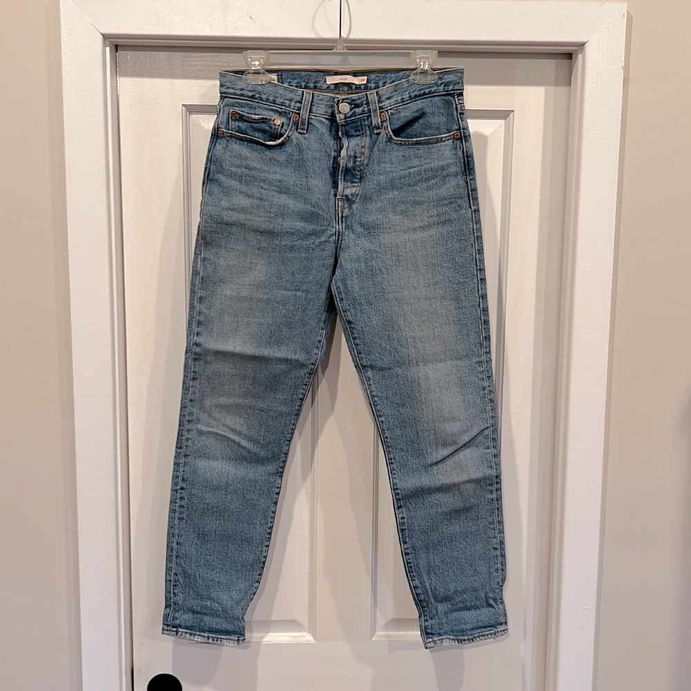 Levi’s Premium Waterless size 28 Wedgie Jeans Button Fly Vintage High Quality